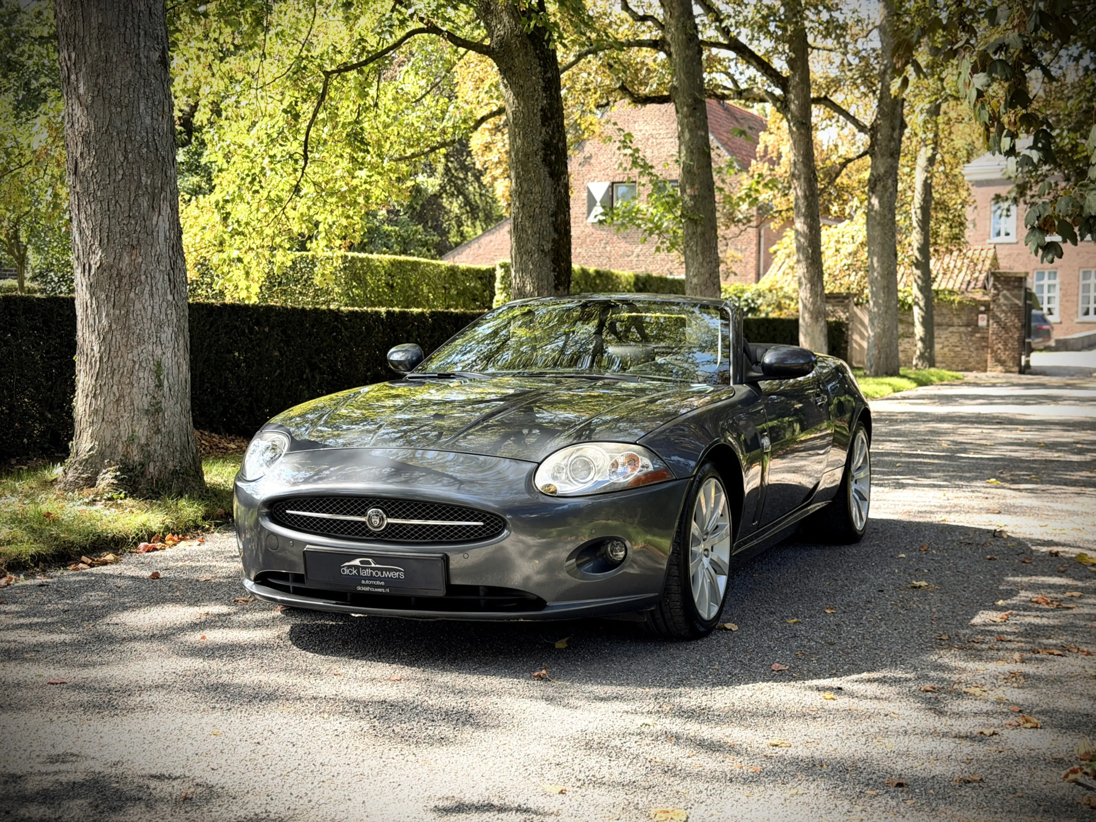 Jaguar XK 4.2 V8 Convertible / 2 OWNERS / 19" WHEELS — photo 29