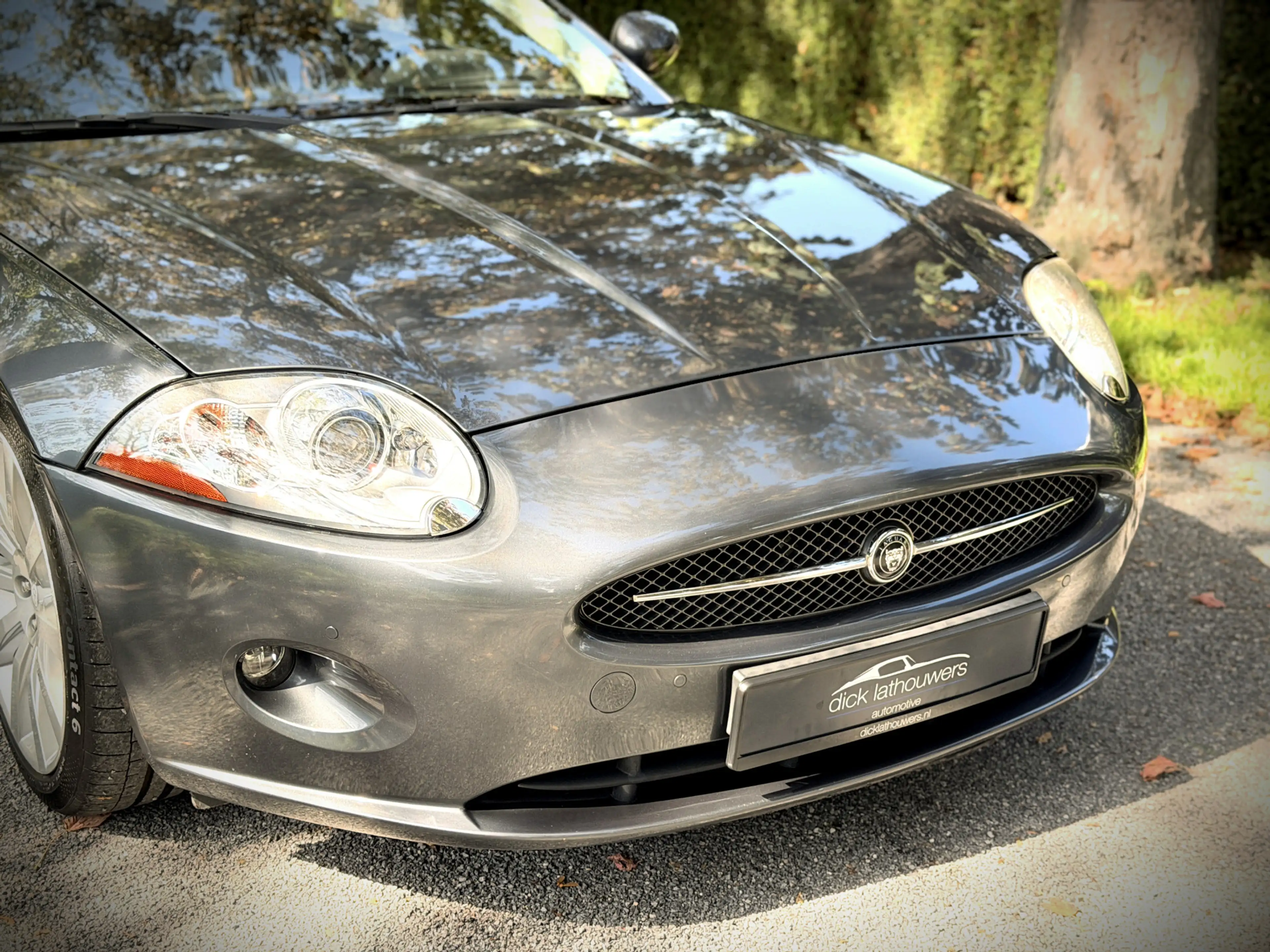 Jaguar XK 4.2 V8 Convertible / 2 OWNERS / 19" WHEELS — photo 30