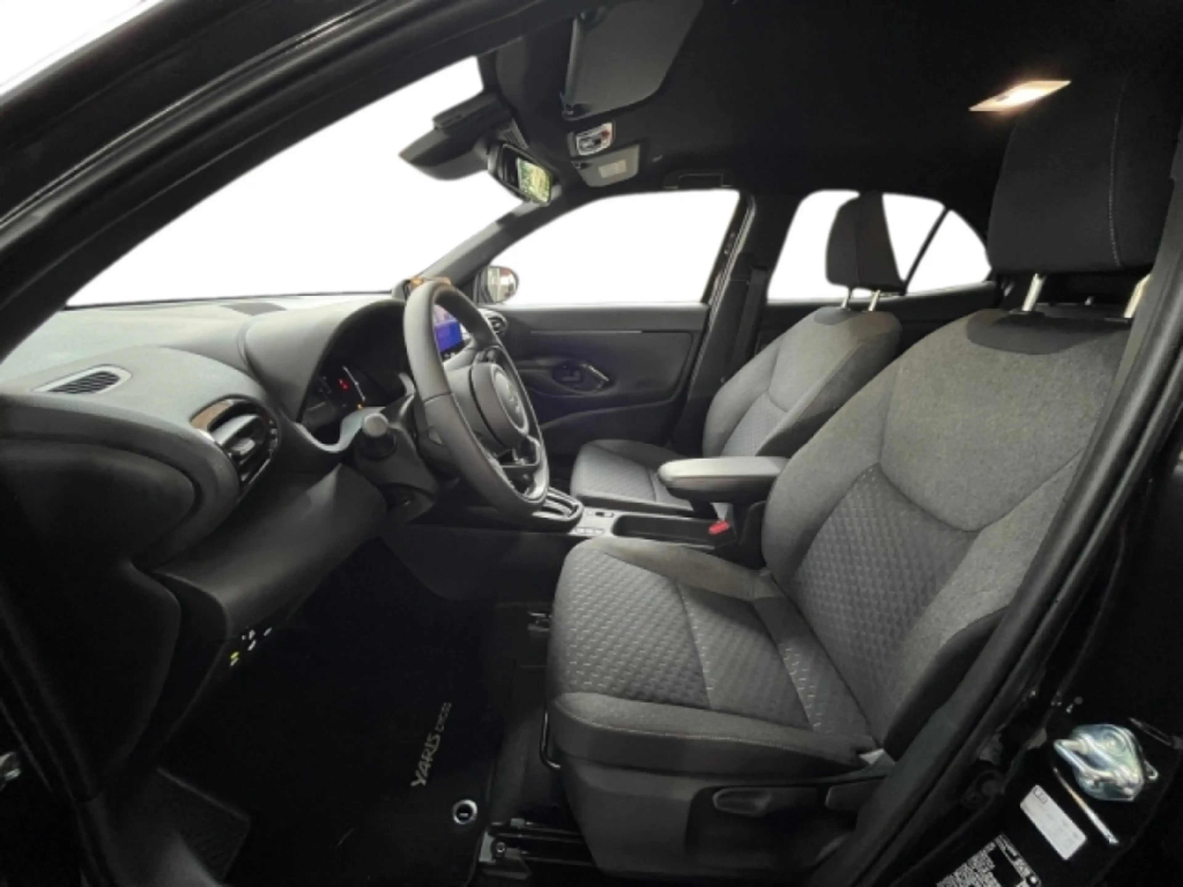 Toyota Yaris Cross Hybrid 130 1.5 Teamplayer Carplay — photo 8