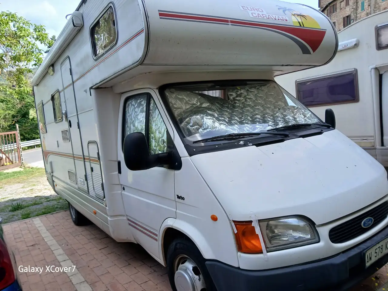 Caravans-Wohnm Ford Forever, foto 3