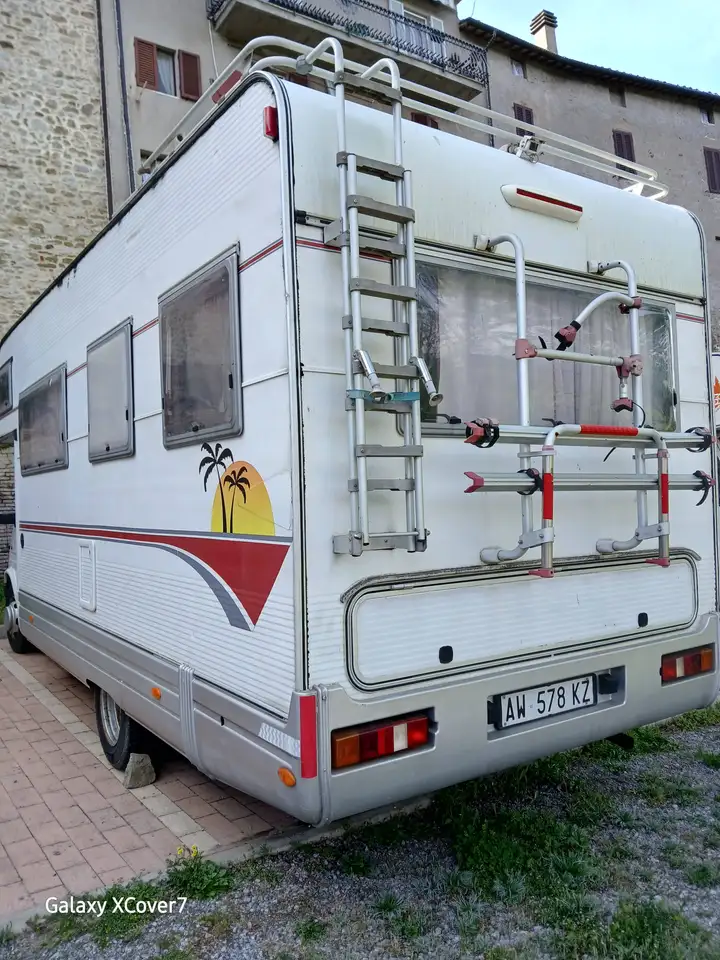 Caravans-Wohnm Ford Forever, foto 4