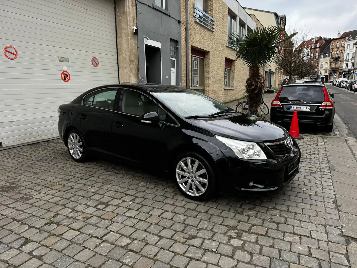 Toyota Avensis Boîte automatique Cuir Beige Caméra FUL Option Schwarz - 2