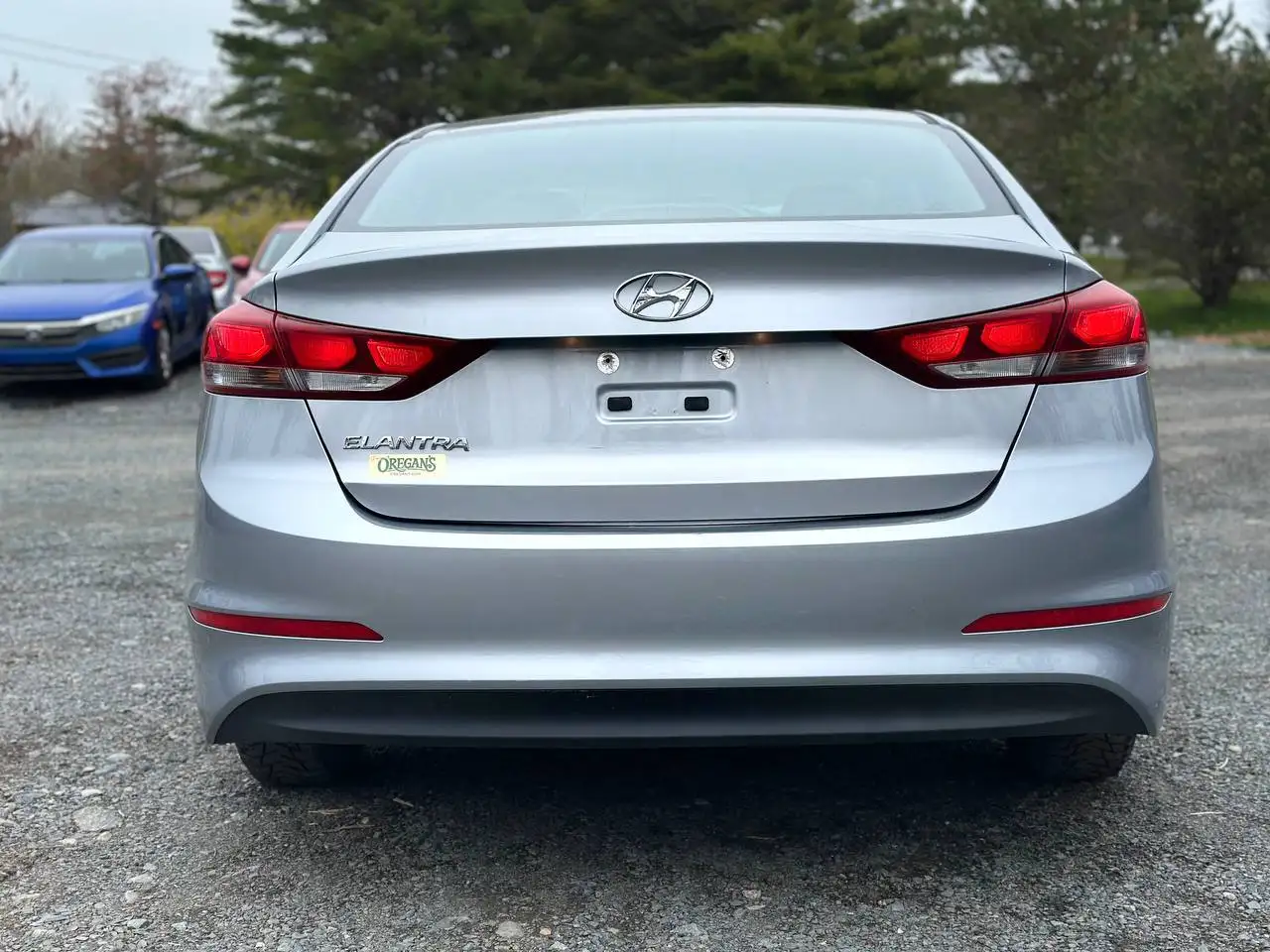 Hyundai ELANTRA photo Hyundai ELANTRA