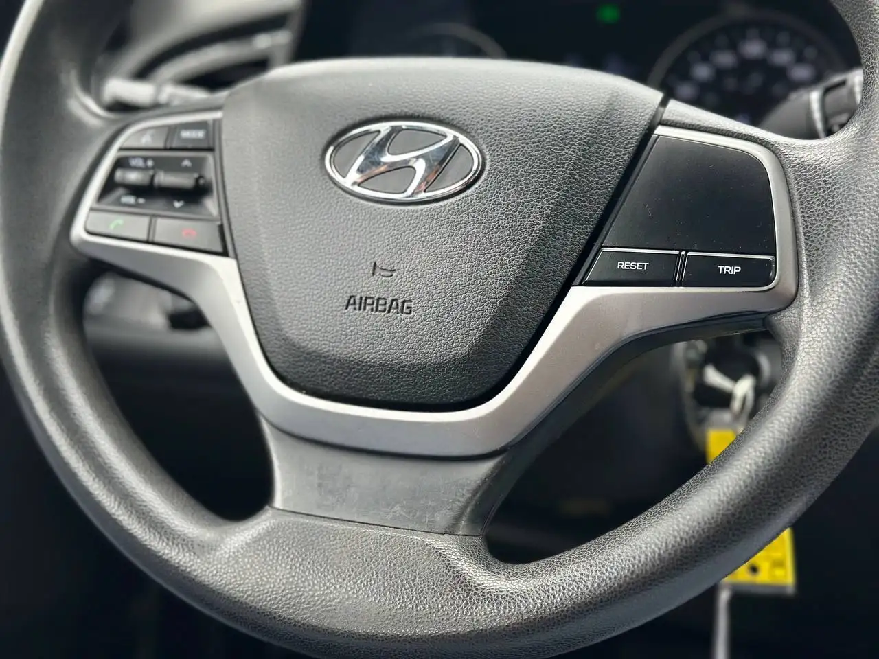 Hyundai ELANTRA photo Hyundai ELANTRA