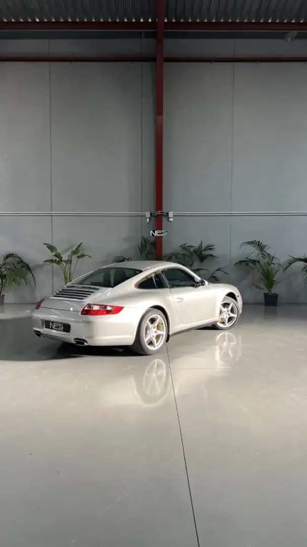 Porsche 997 Carrera 4 Coupé Gris - 2