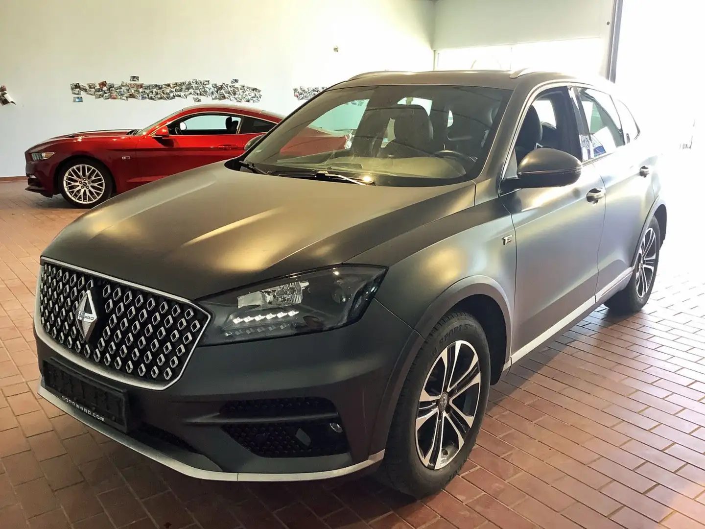 Borgward BX7 2.0 TGDI TS+Panorama+Leder+Xenon+Navi+Tempom Gris - 1