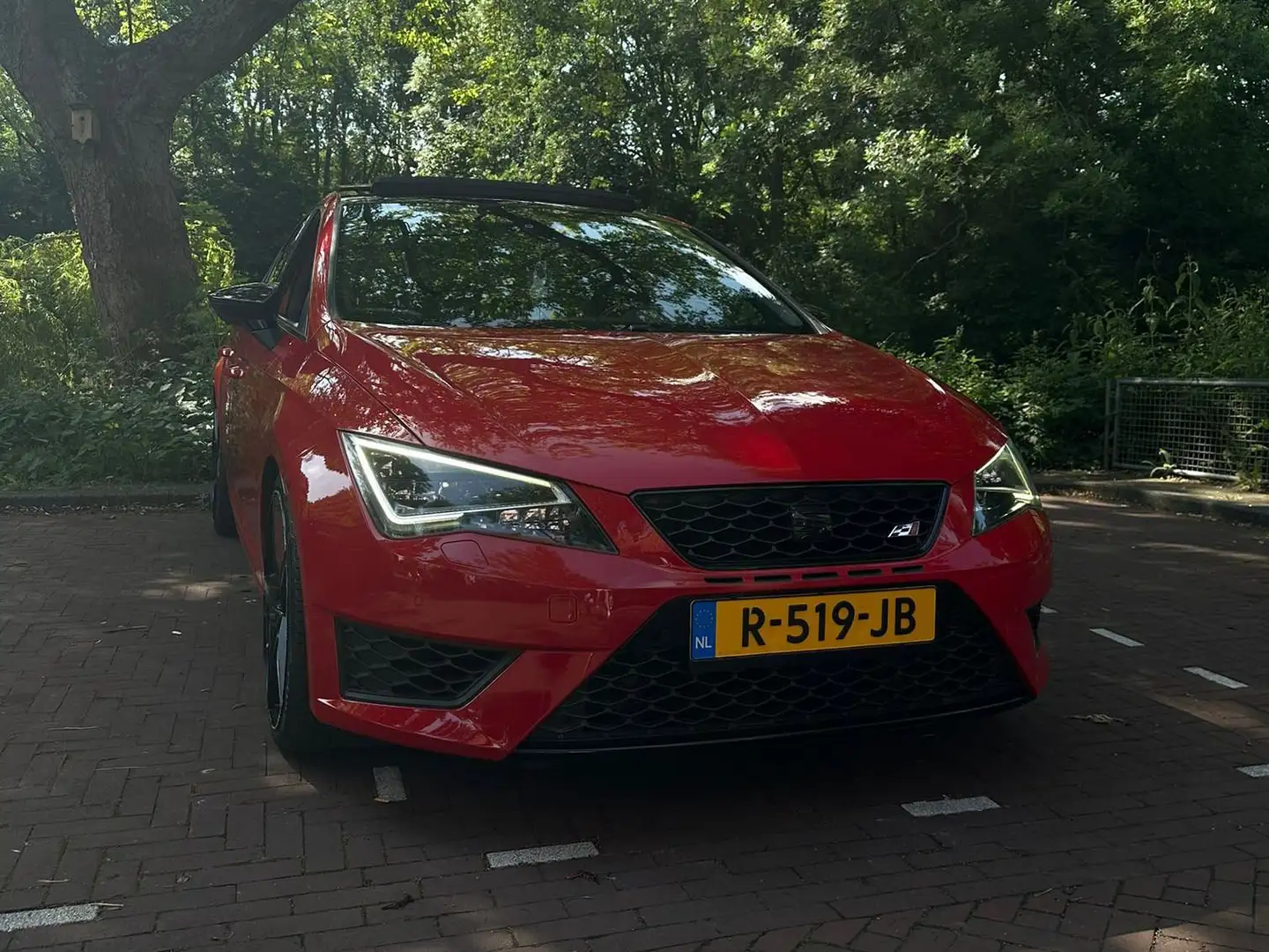 SEAT Leon Leon 2.0 TSI Cupra 280 Rood - 1
