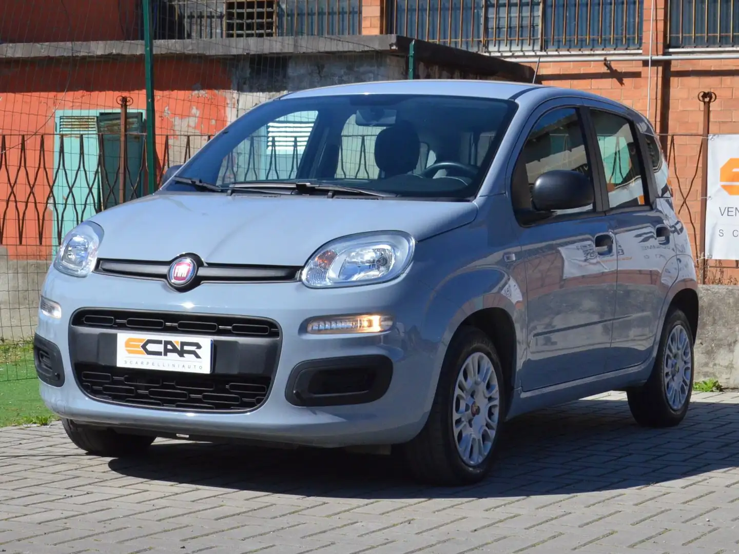 Fiat Panda 1.2 Easy s Grijs - 1