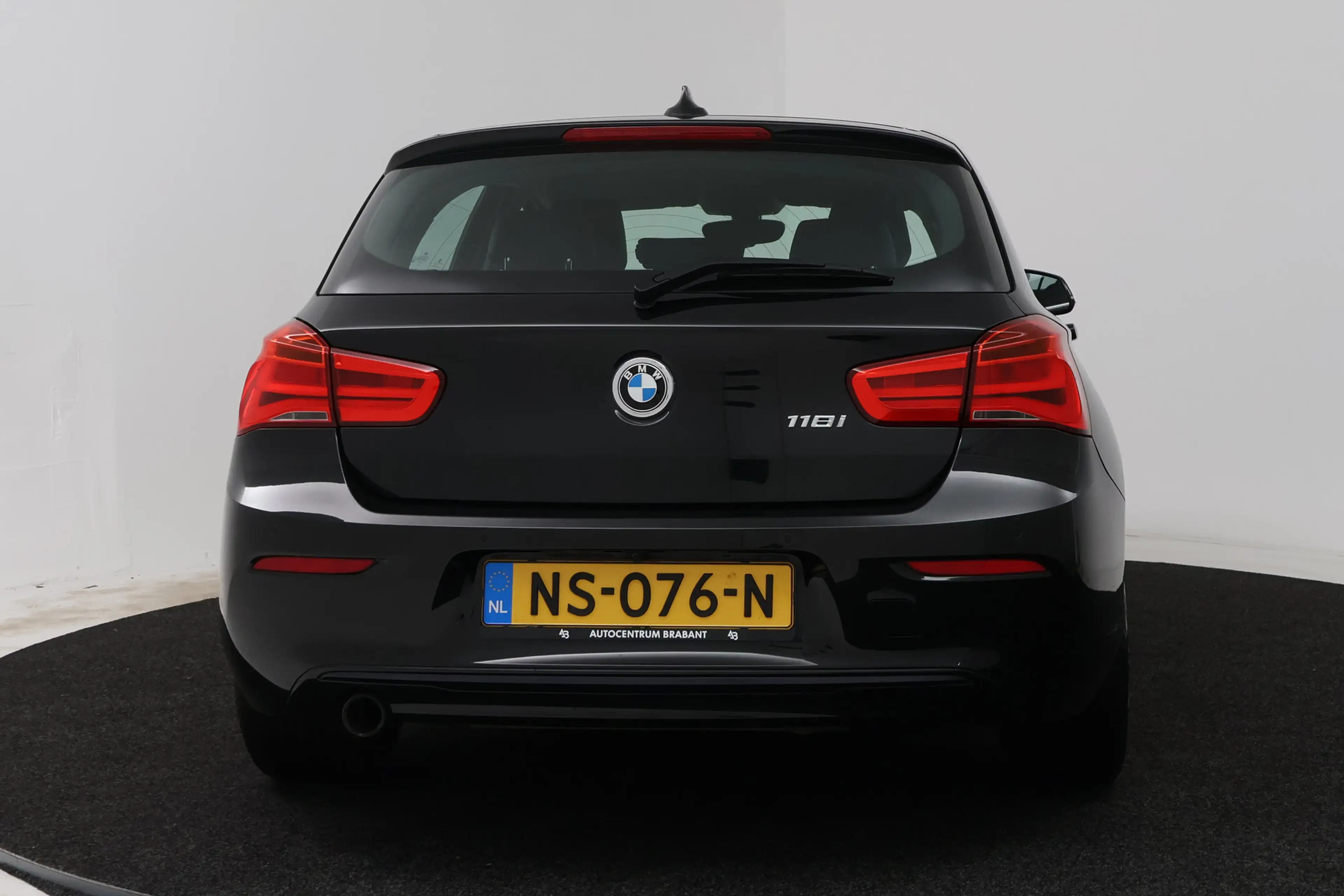 BMW 118 1-serie 118i High Executive (CAMERA, STOELVERWARMI — photo 11