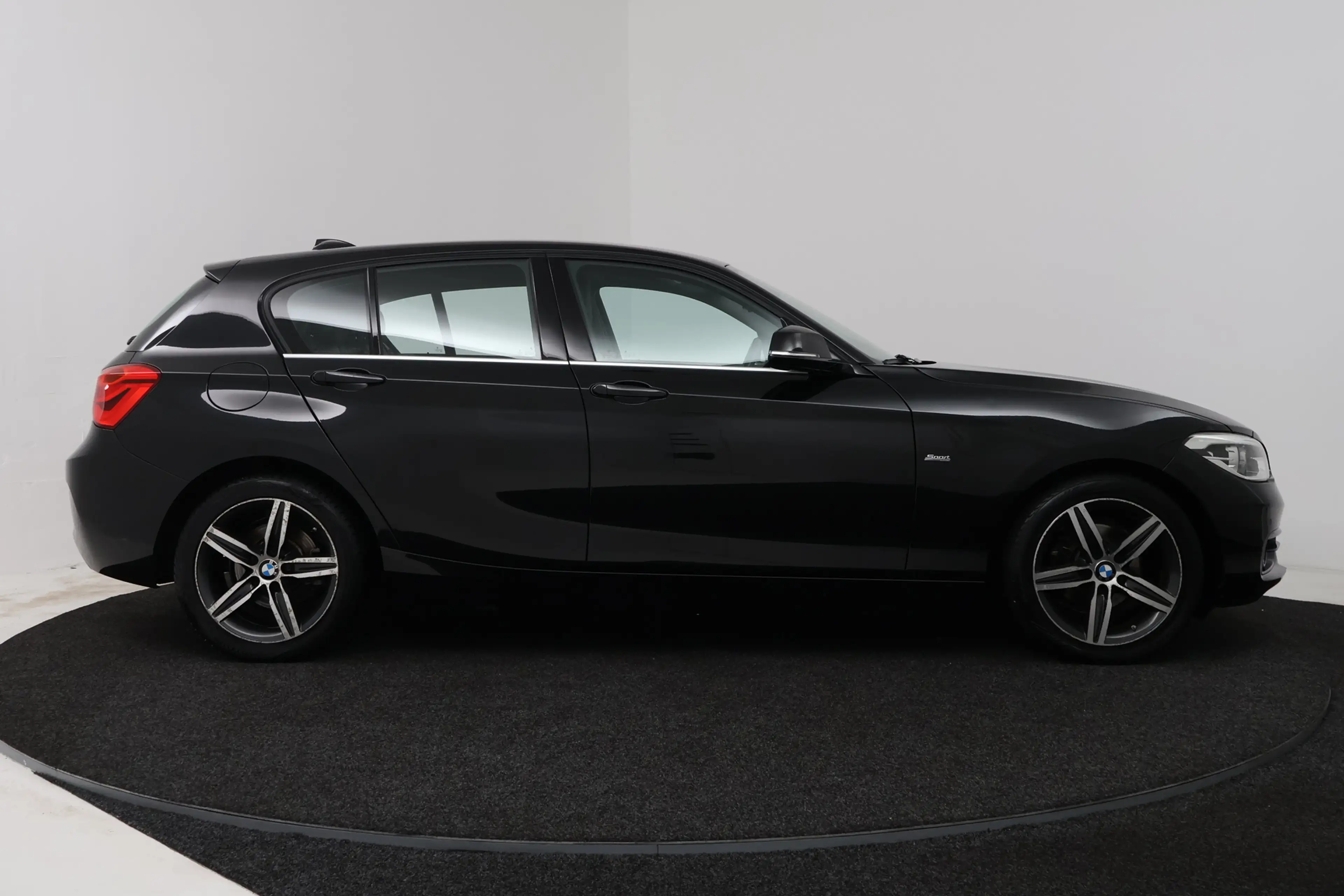 BMW 118 1-serie 118i High Executive (CAMERA, STOELVERWARMI — photo 22