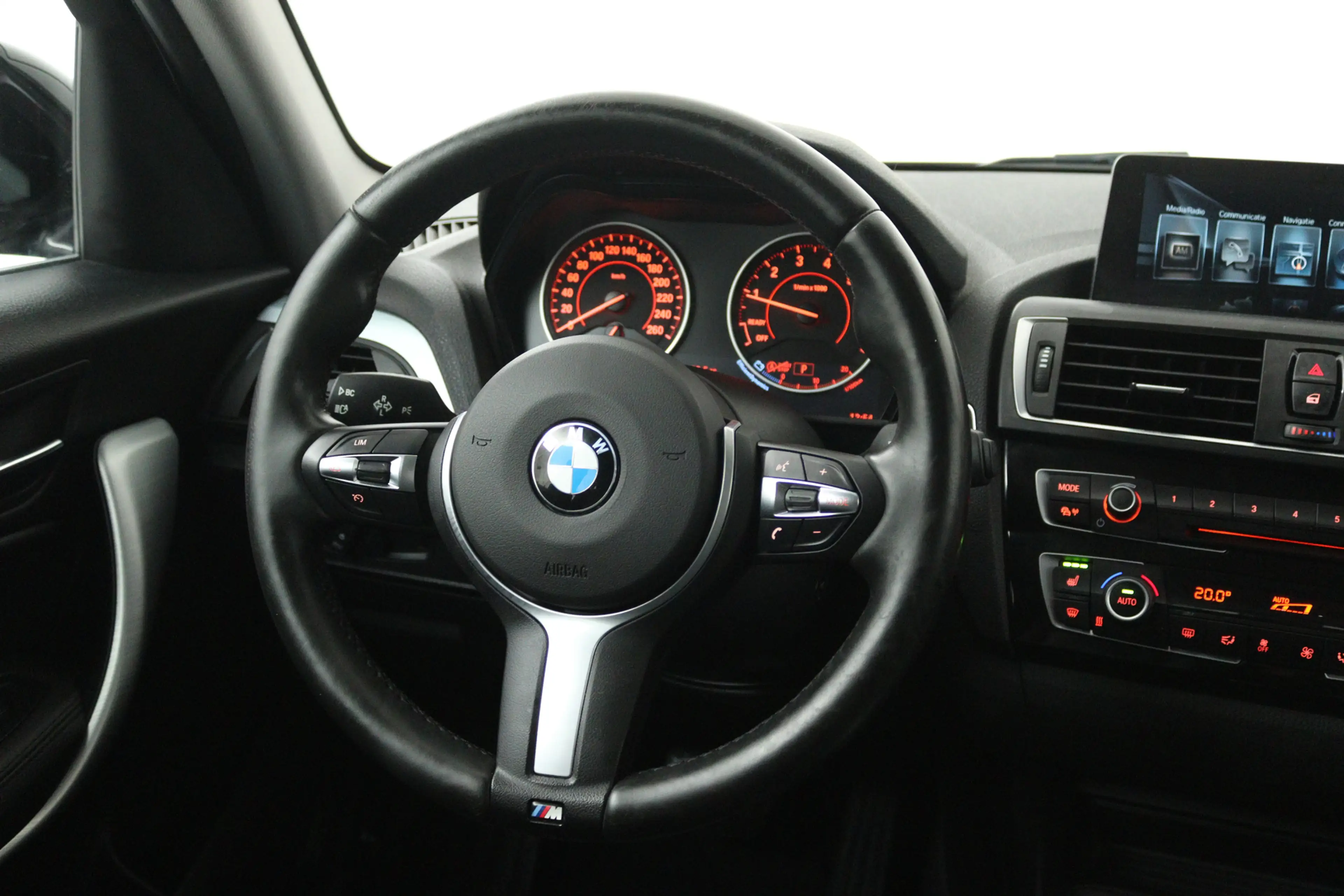 BMW 118 1-serie 118i High Executive (CAMERA, STOELVERWARMI — photo 4
