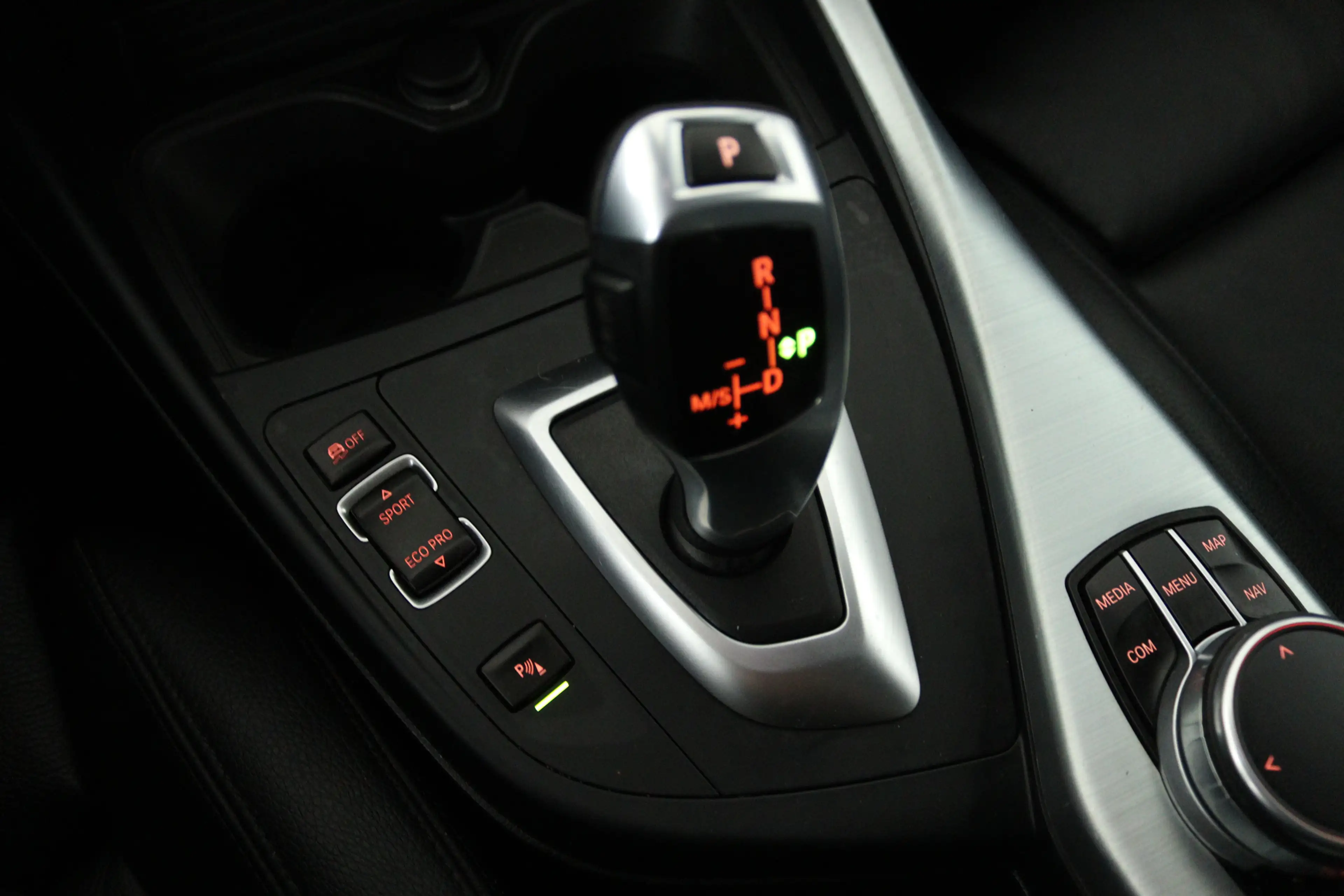 BMW 118 1-serie 118i High Executive (CAMERA, STOELVERWARMI — photo 17