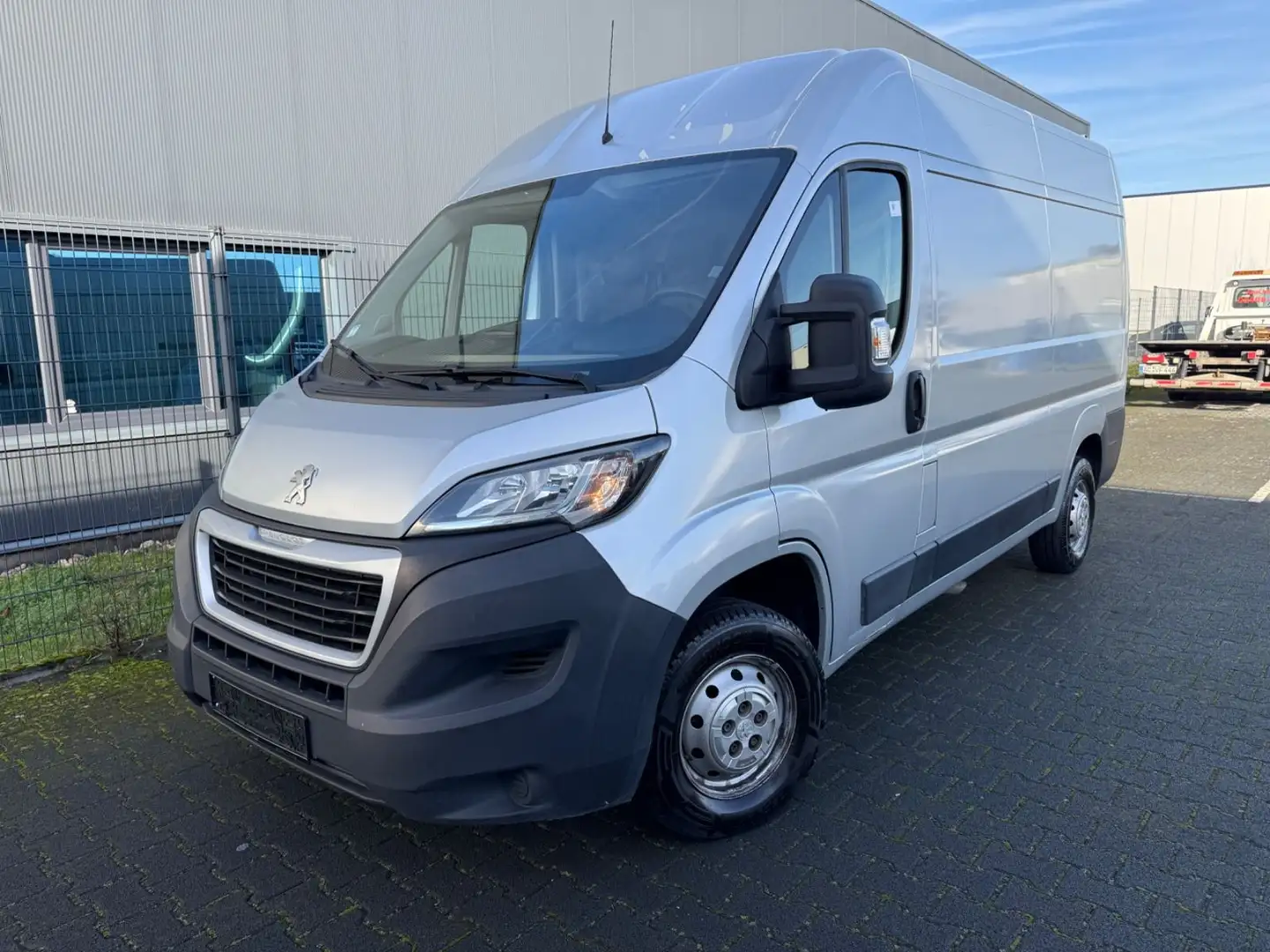 Peugeot Boxer 2.0 Blue-HDi 333 L2H2 *KLIMA*MWST AUSWEISB Silber - 2