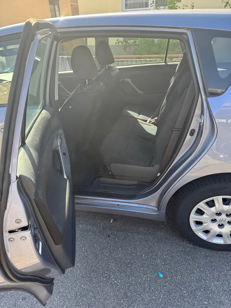Toyota Verso Verso 1.8 Life - 1