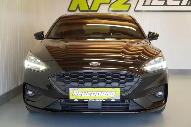 Ford Focus view 9