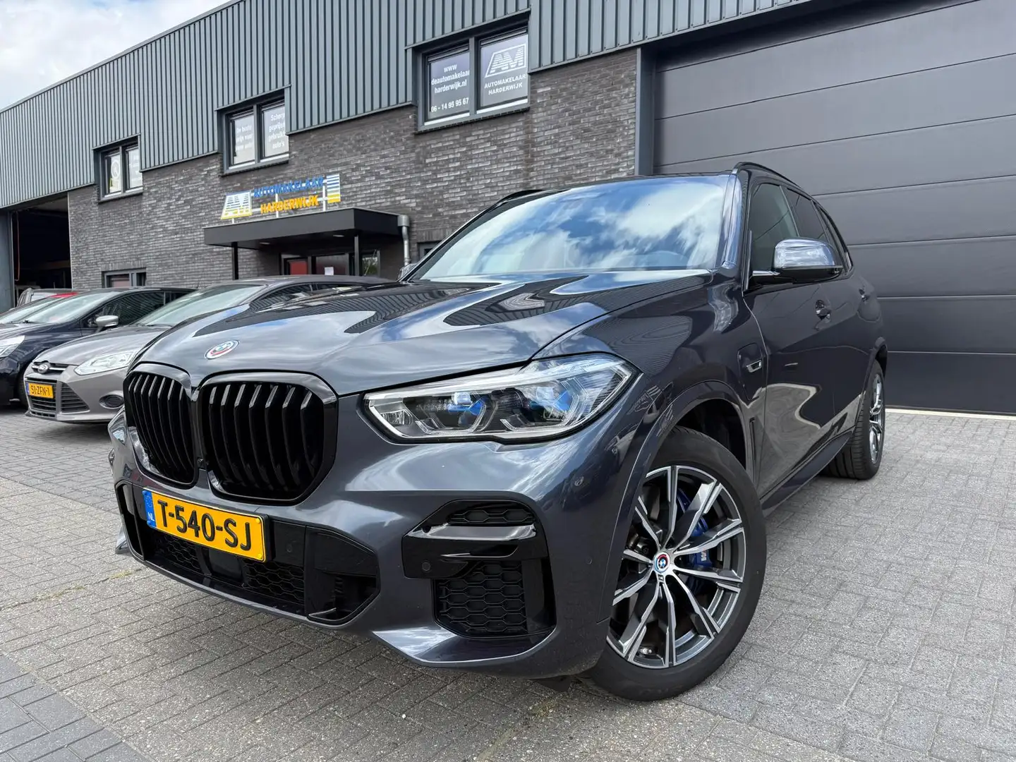 BMW X5 xDrive45e High Executive | 1E EIGENAAR | 12MND GAR Gris - 2