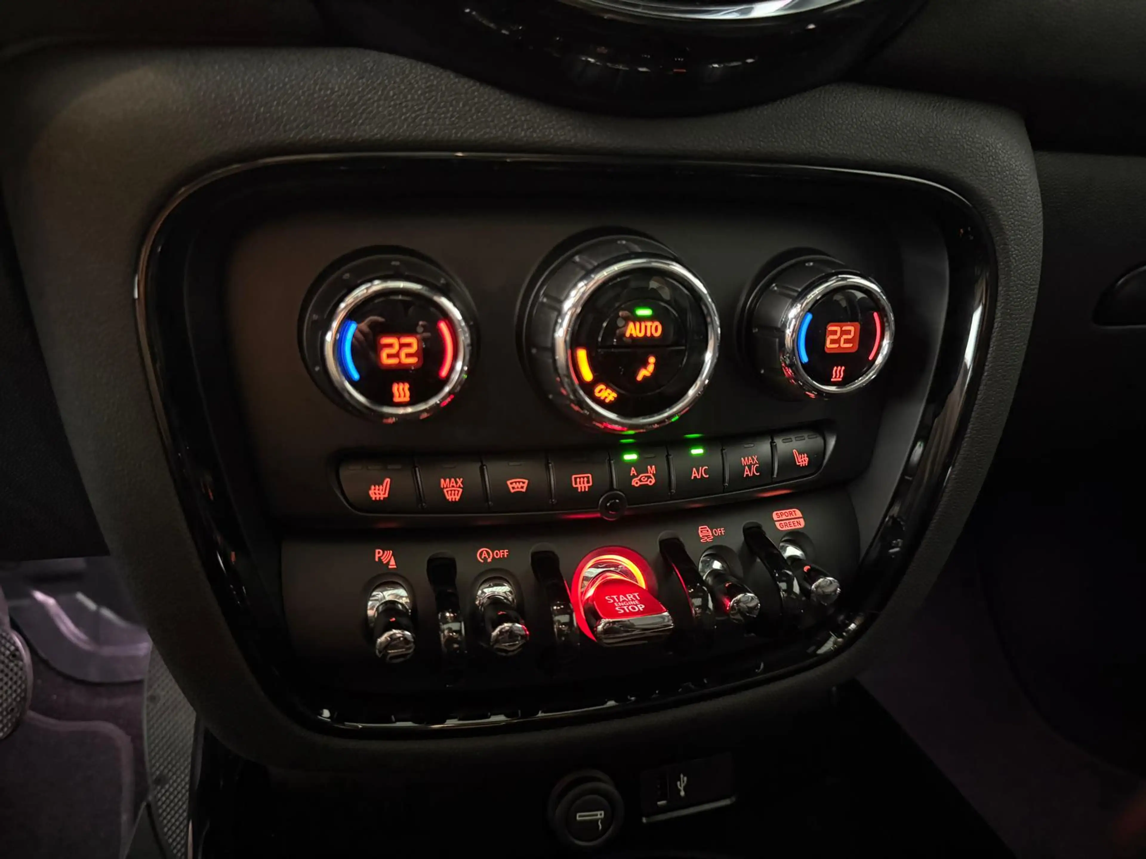 MINI Cooper S Clubman Classic Trim-Pano/Leder/CarPlay — photo 15