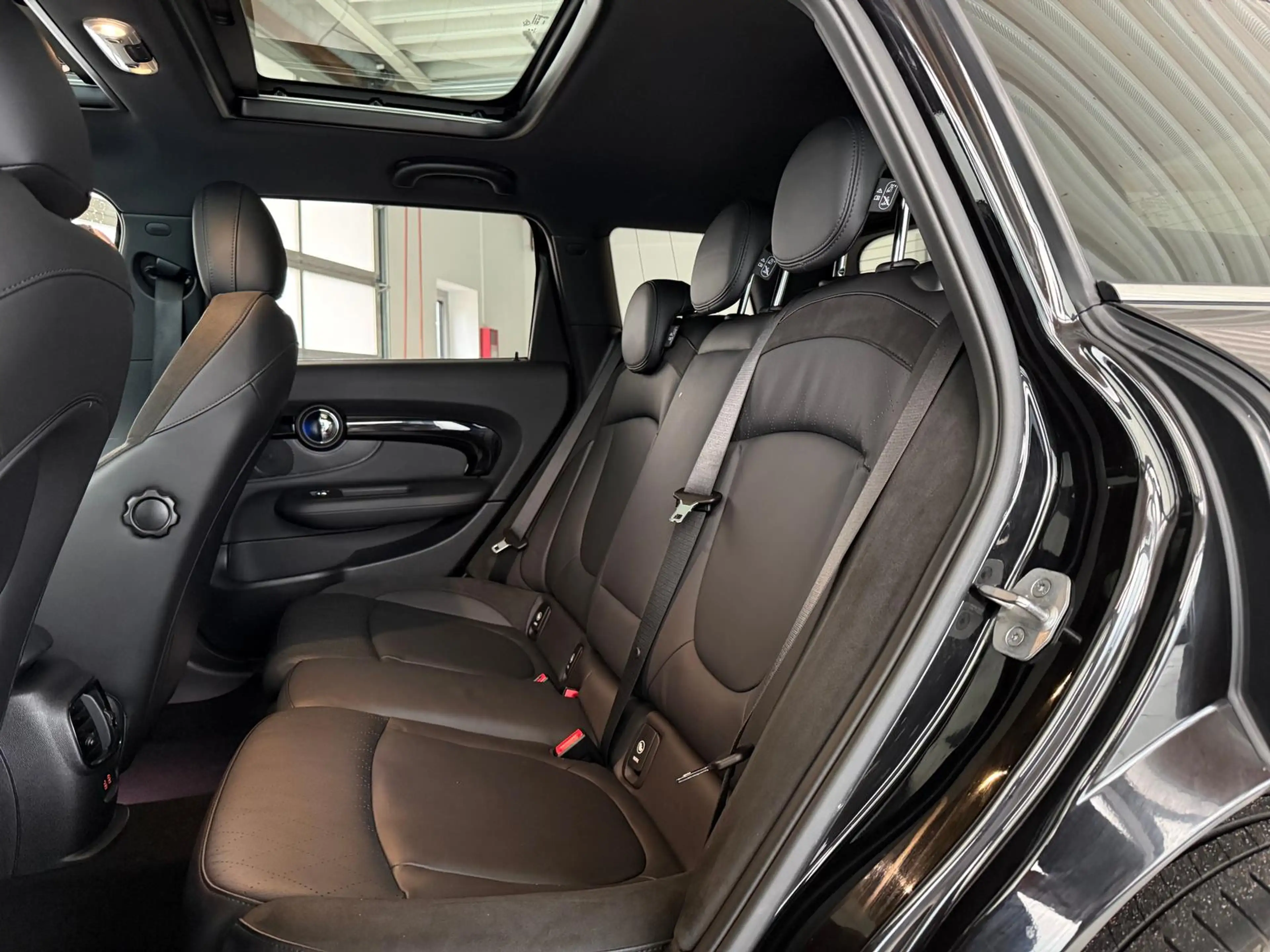 MINI Cooper S Clubman Classic Trim-Pano/Leder/CarPlay — photo 10