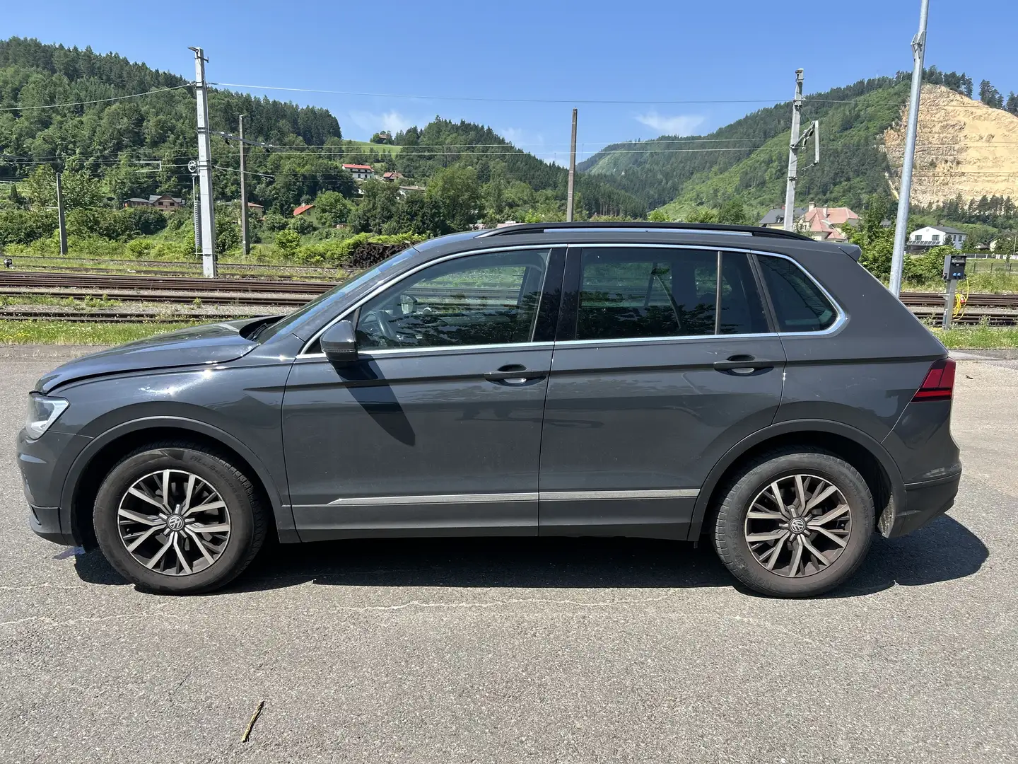 Volkswagen Tiguan 2,0 TDI SCR Comfortline - 1