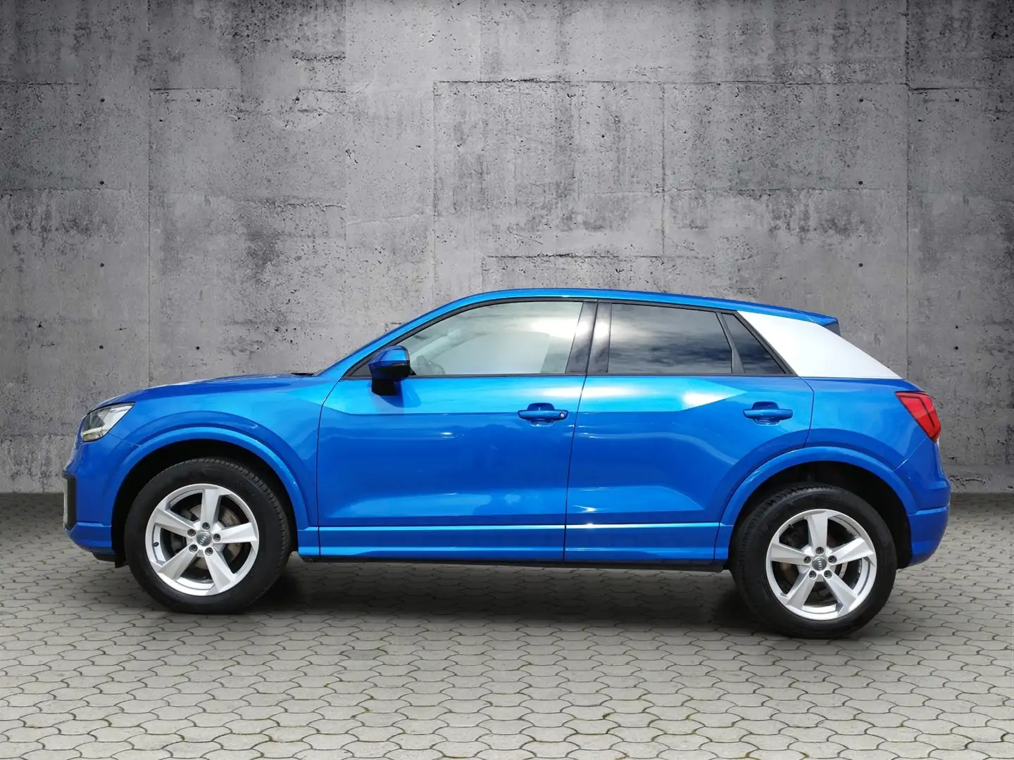 Audi Q2 sport 35 TFSI LED/NAV/SHZ KLIMA NAVI ALU Blau - 2
