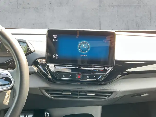 Volkswagen ID.4 view 11
