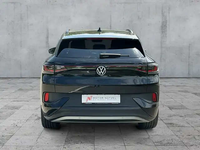 Volkswagen ID.4 view 5