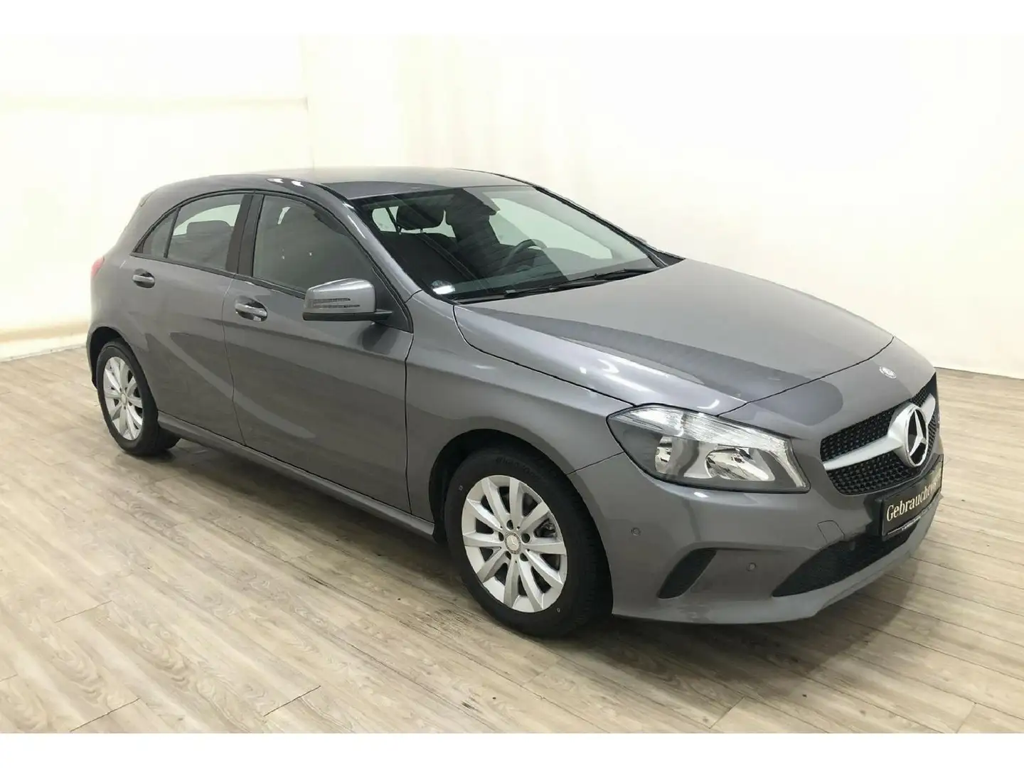 Mercedes-Benz A 200 *AHK*Klima*Parkassistent*Tempomat* Grau - 2