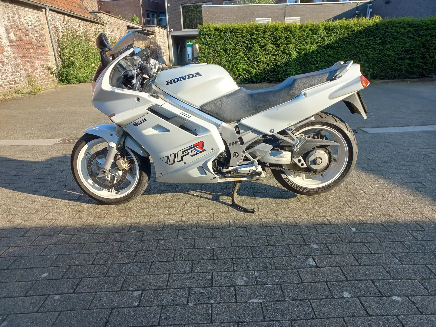 Honda VFR 750 Blanc - 2
