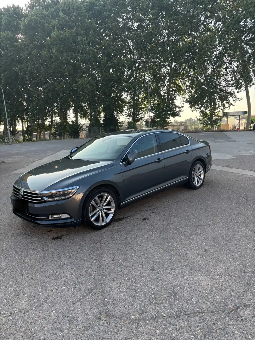 Volkswagen Passat 2.0TDI Sport 110kW - 1
