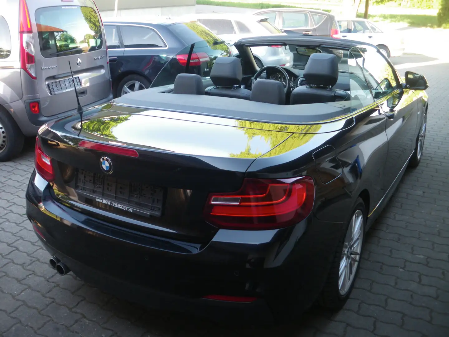 BMW 220 220 d Cabrio Autom., M-Sport, 1. Hd, Leder, Xenon Noir - 2