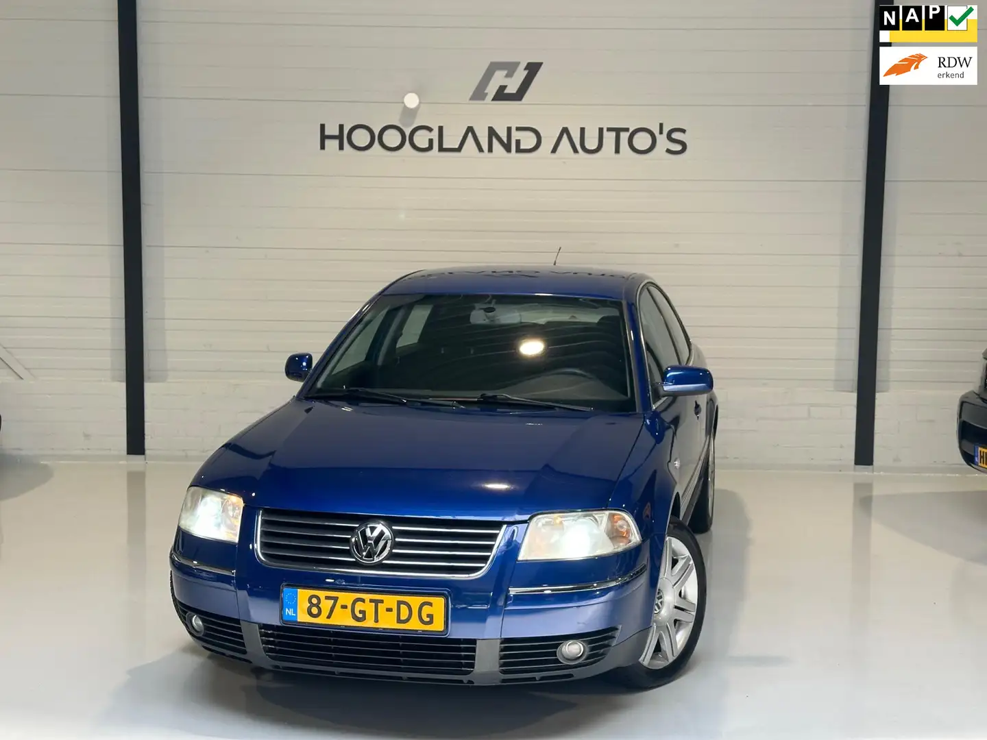 Volkswagen Passat 2.8 V6 Trendline 4Motion Blauw - 1