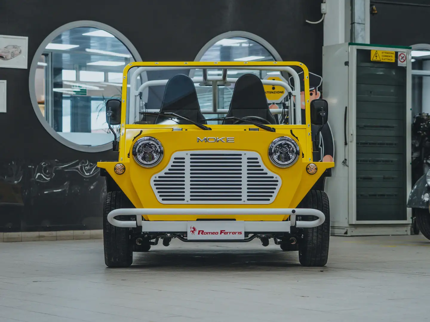 MINI Moke Jaune - 2