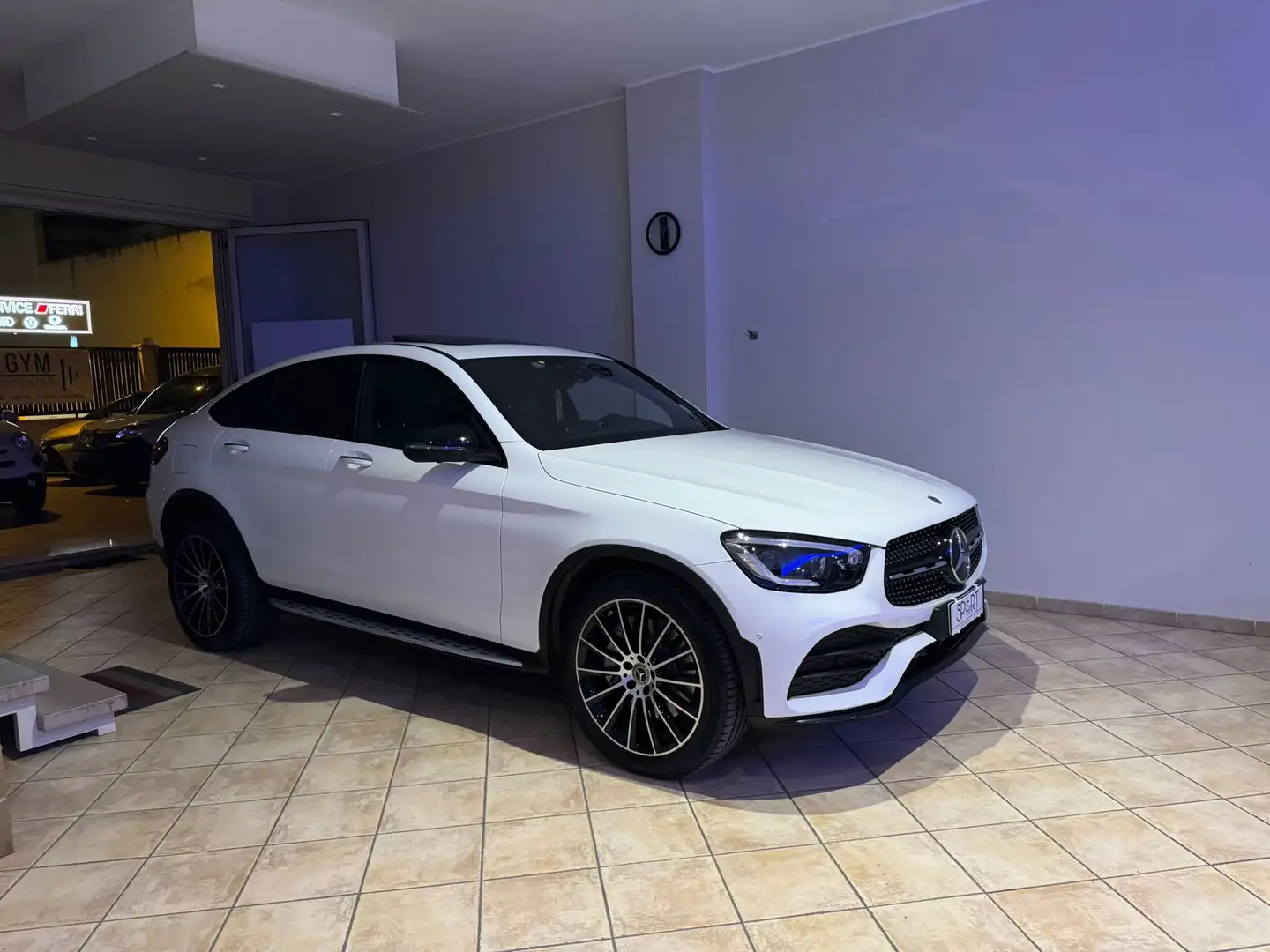 Mercedes-Benz GLC 220 d Coupe Premium Plus 4matic auto TETTO FULL Bianco - 2