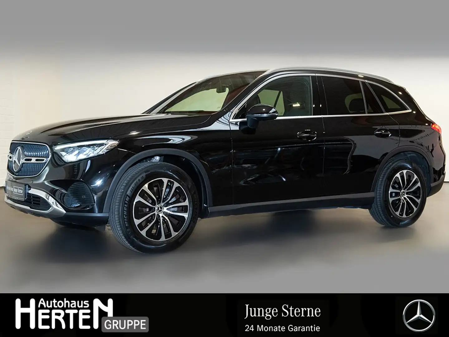 Mercedes-Benz GLC 200 4M+AVANTGARDE+AHK+LED+KEYLESS+AMBIENTE+ Schwarz - 1