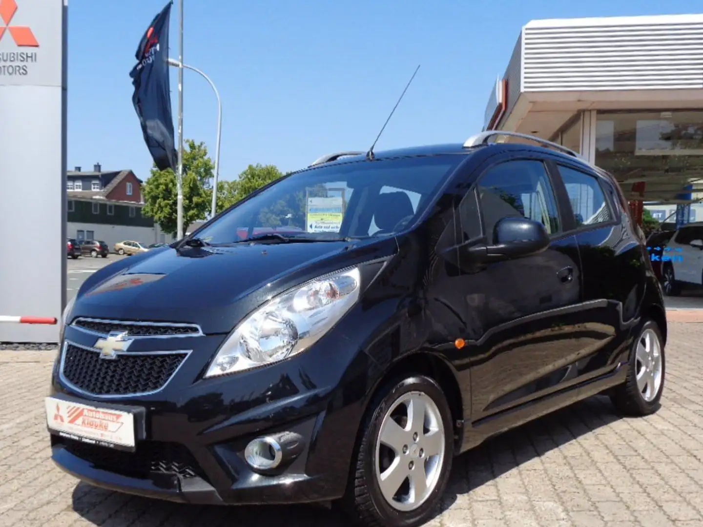 Chevrolet Spark 1.2 LT #Klimaautom. #2 Fahrzeughalter #Allwetter Negro - 1