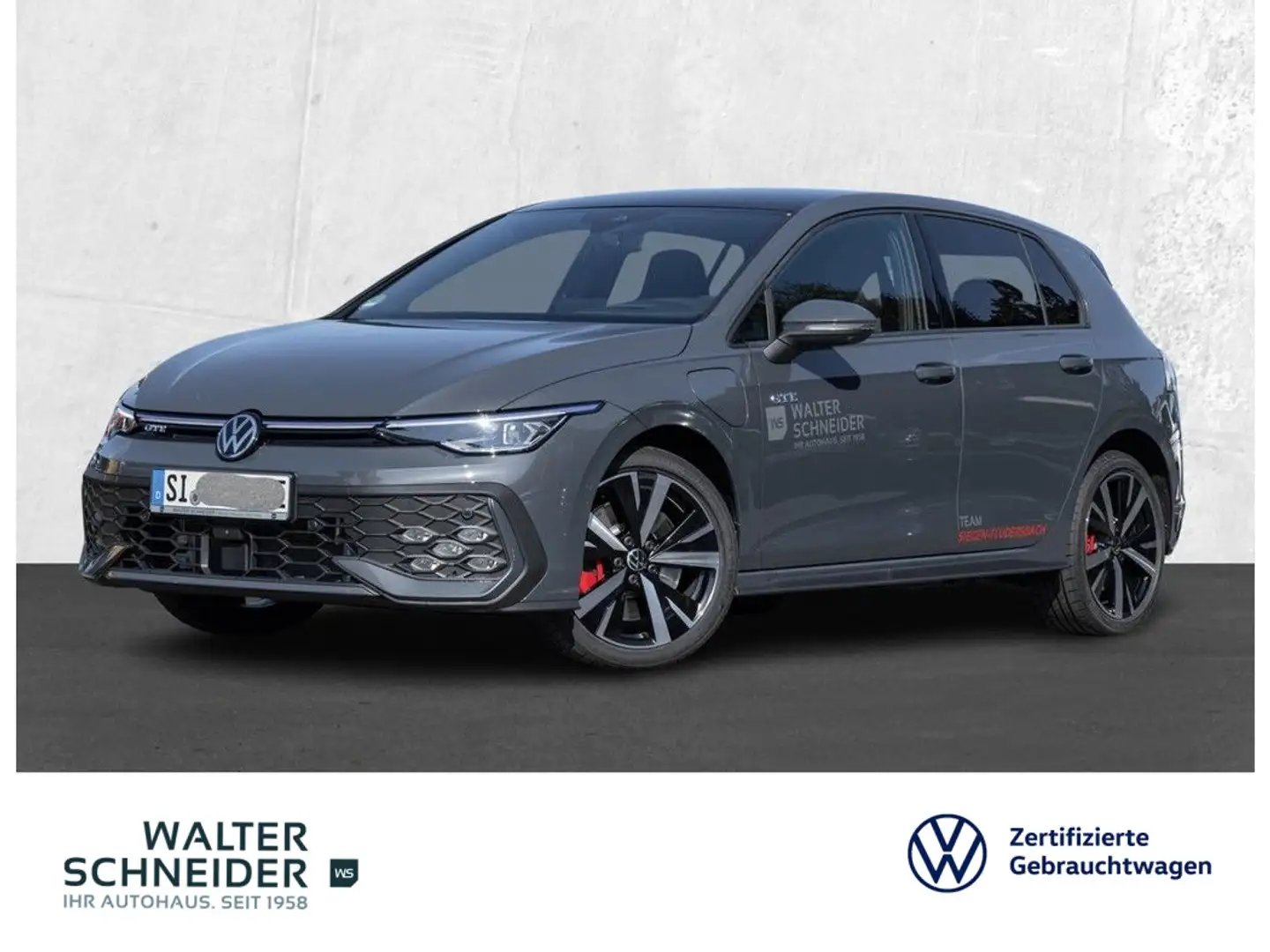 Volkswagen Golf GTE GTE 1.5 eHybrid DSG Navi AHK DCC IQ.Light Zwart - 1