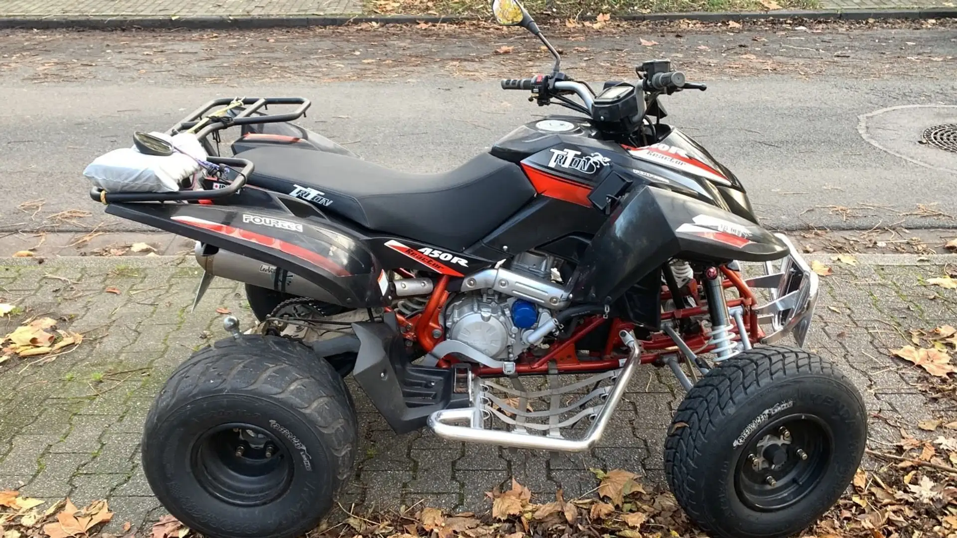 Triton 450 R Fekete - 2