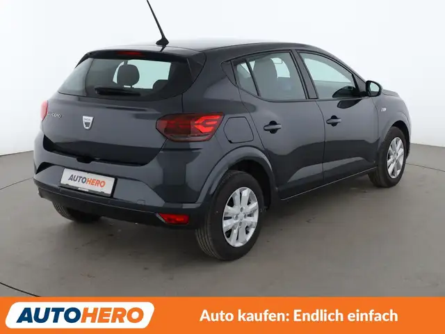 Dacia Sandero view 6