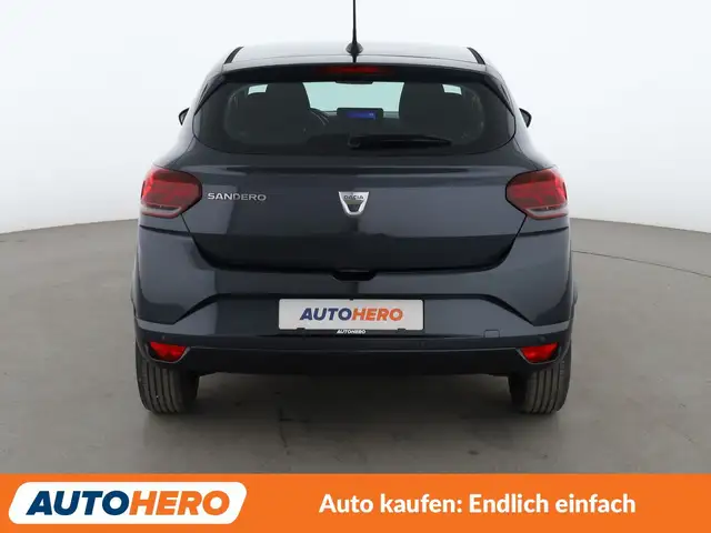 Dacia Sandero view 5