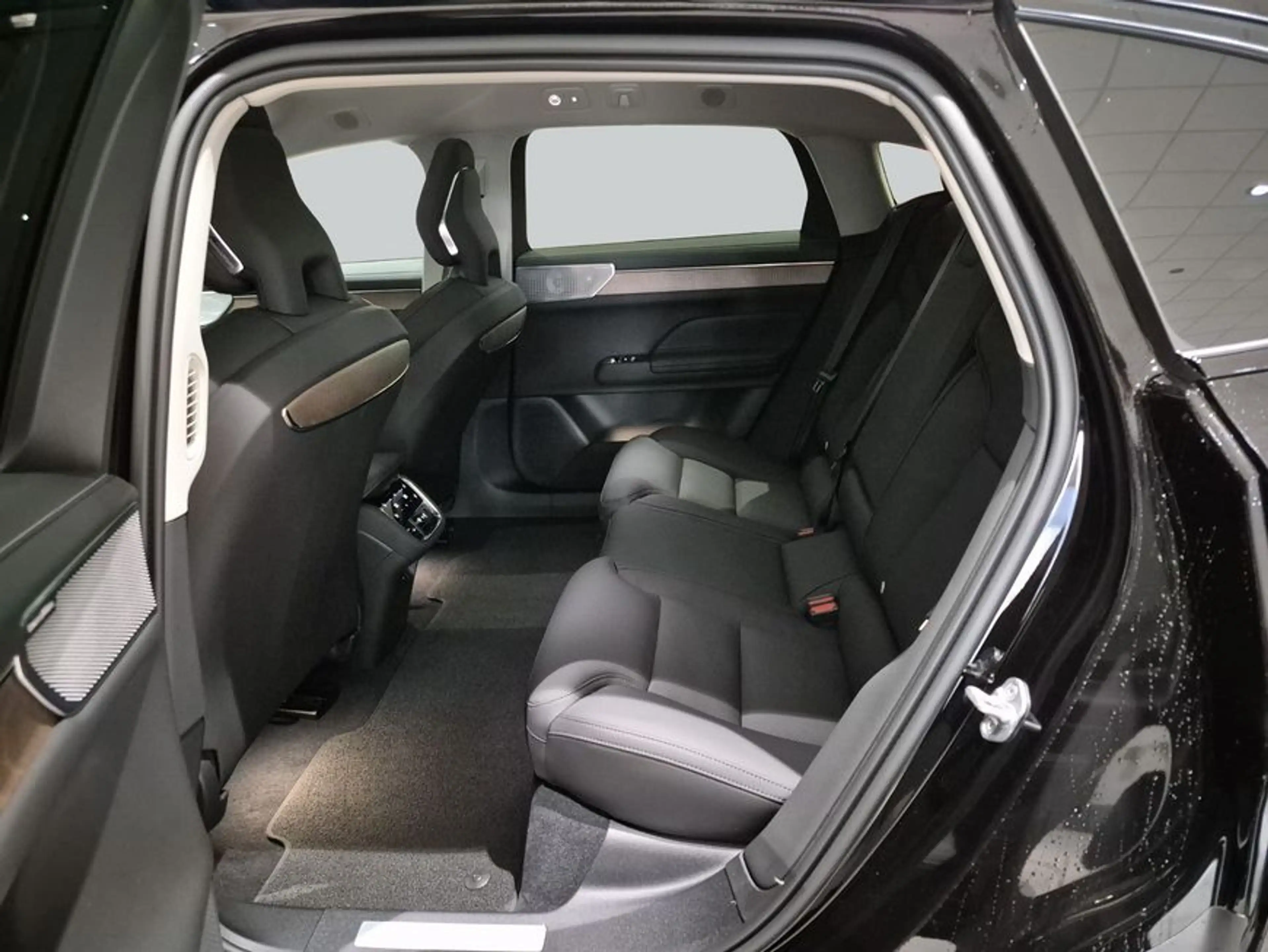 Volvo ES90 Single Motor RWD Ultra 245 kW, 5-türig (Strom — photo 11