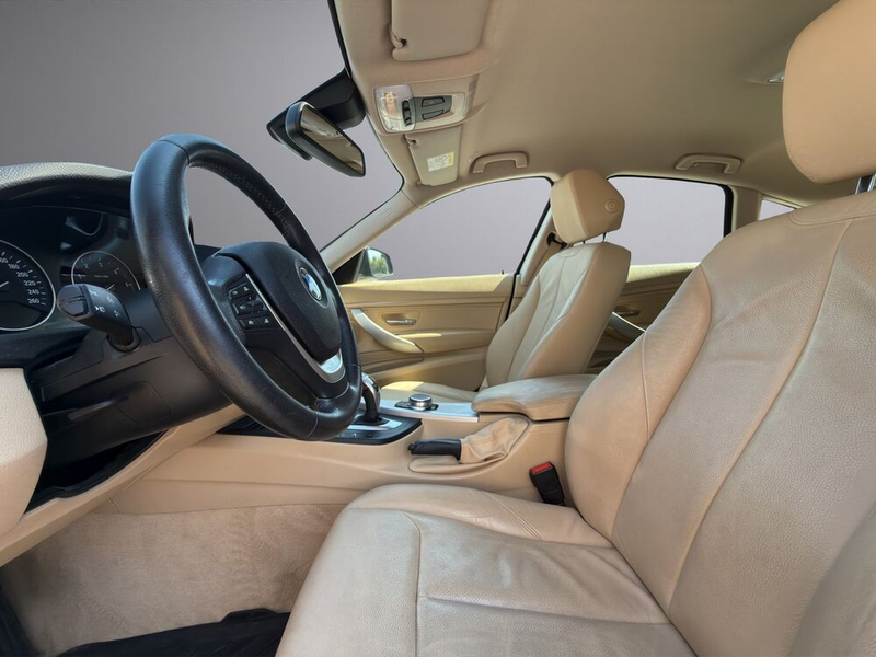 BMW 320 d Advantage — photo 9