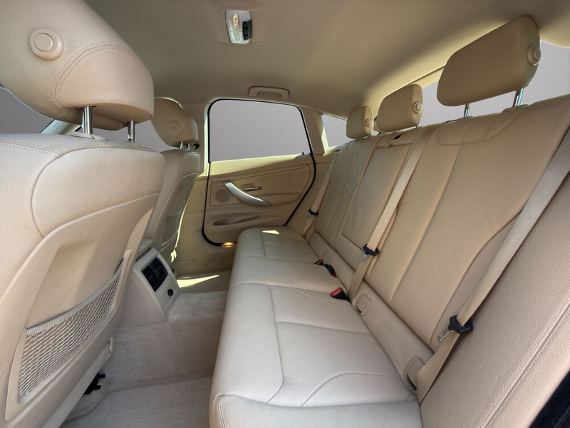 BMW 320 d Advantage — photo 13
