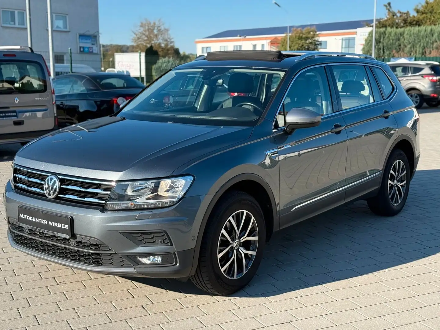 Volkswagen Tiguan Allspace Comfortline*PANORAMA*LEDER** Grau - 1