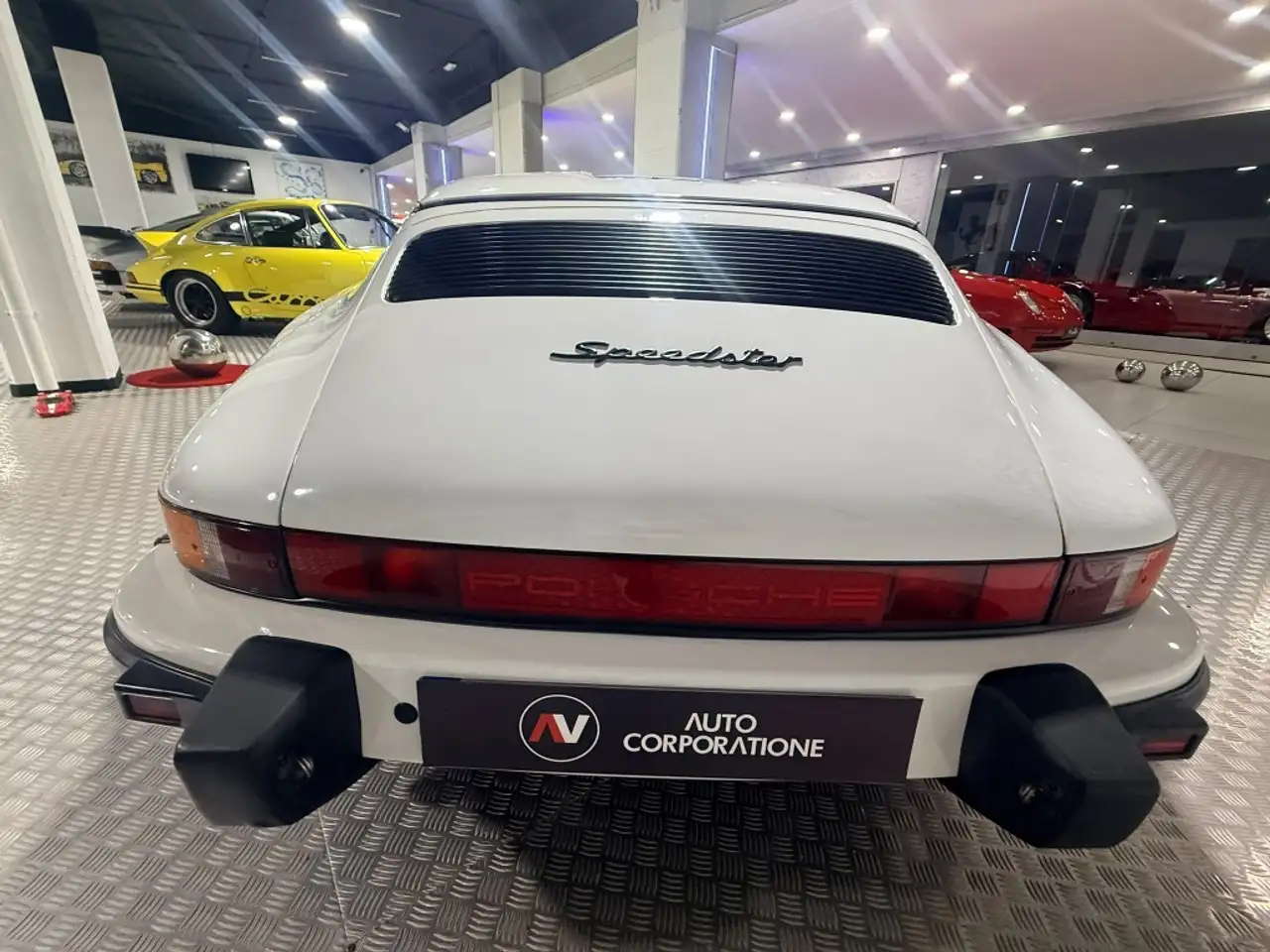 Porsche 911 3.2 Speedster, foto 4