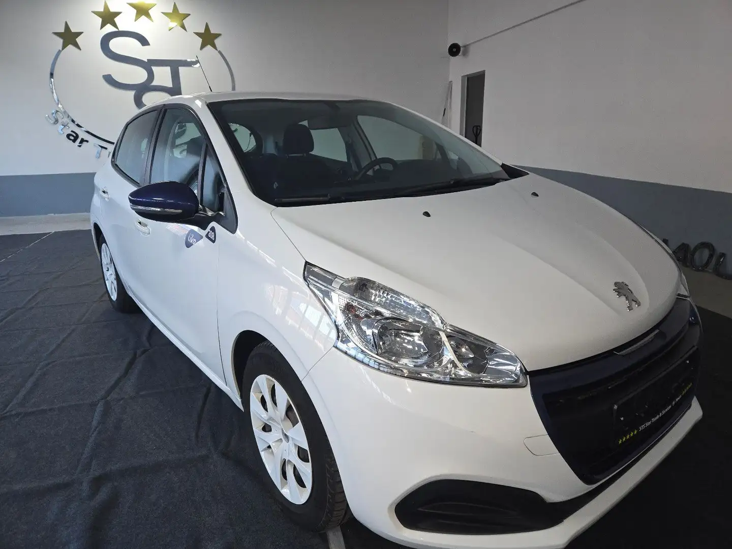 Peugeot 208 Like Blanc - 2