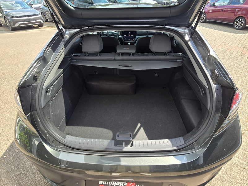 Hyundai IONIQ Facelift PLUG IN Hybrid STYLE-Paket — photo 9