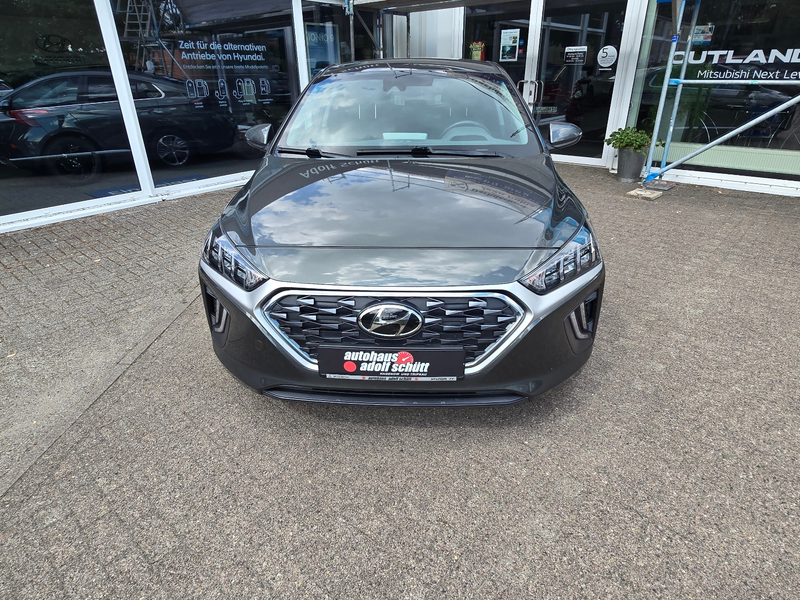 Hyundai IONIQ Facelift PLUG IN Hybrid STYLE-Paket — photo 2