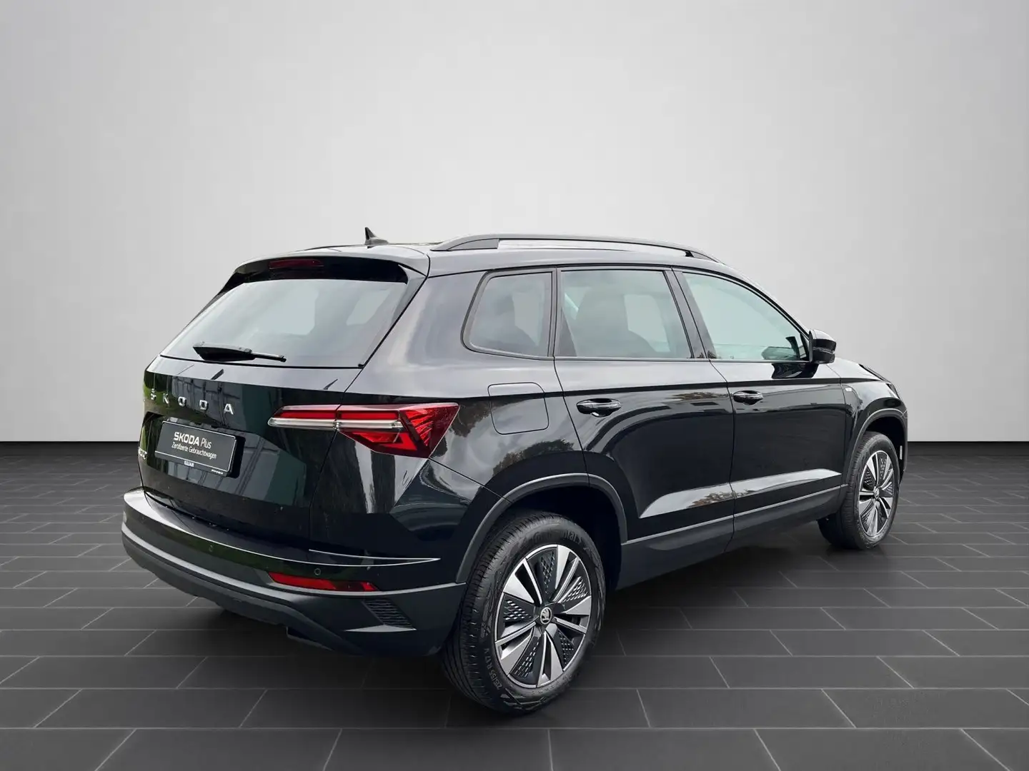 Skoda Karoq Ambition 1,5 TSI TOUR DSG ACC KAMERA AHK C Schwarz - 2