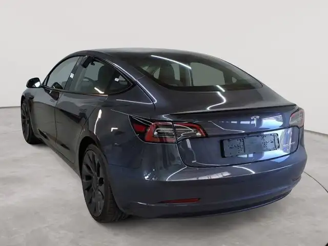 Tesla Model 3 view 5