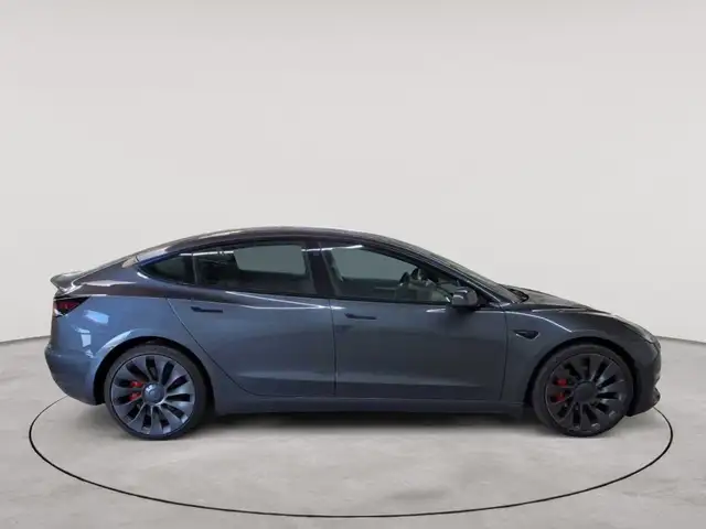 Tesla Model 3 view 3